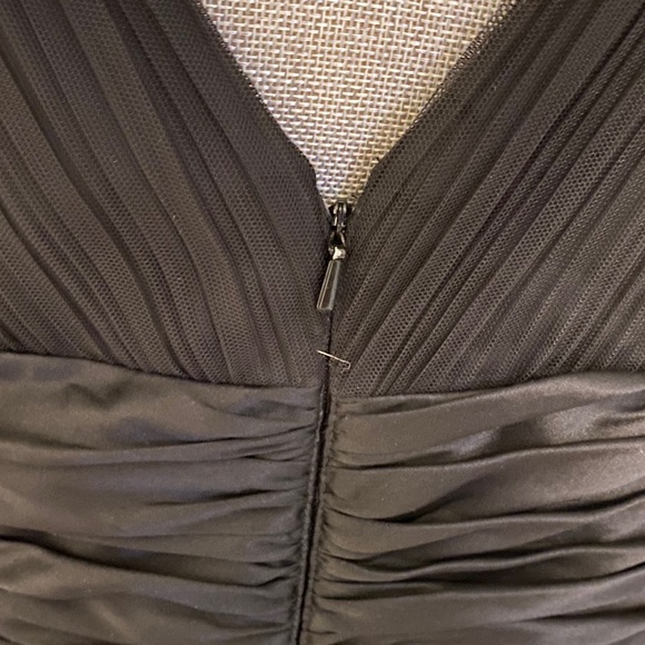 Maggy London Size 12 Ruffle Dress - Picture 7 of 8